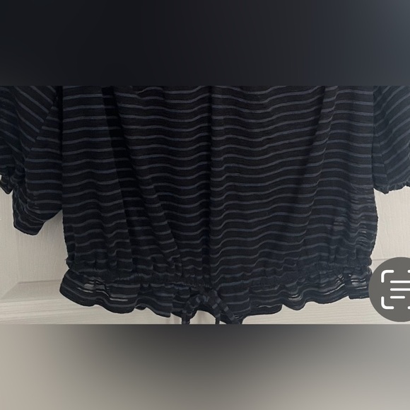 Free People Women’s Black Striped Top, Size Medium NWT - Picture 8 of 8